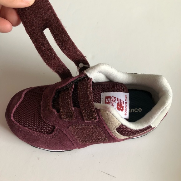🎉SOLD🎉NWT! New balance sneakers - Picture 4 of 5